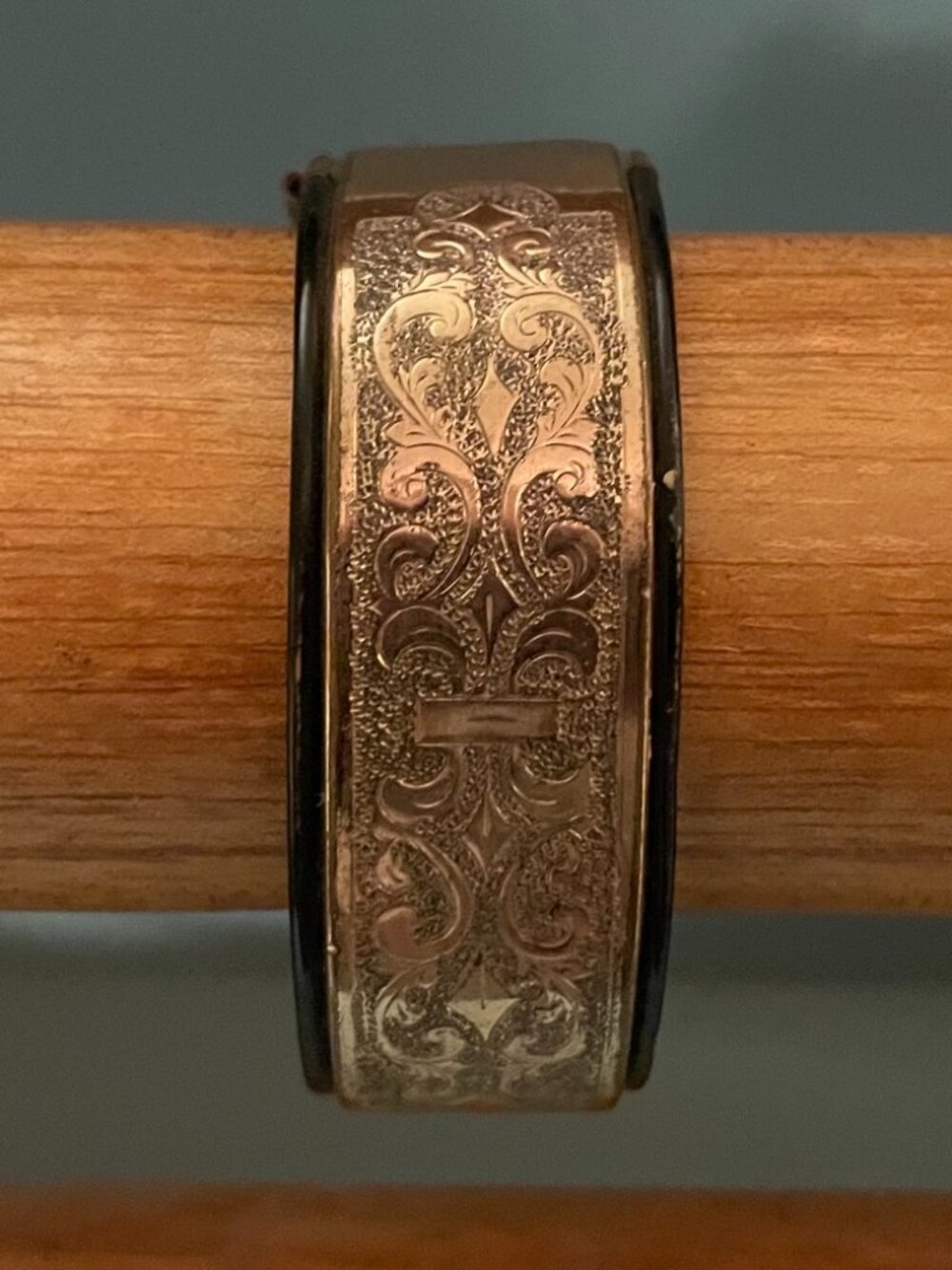 Vintage Gold Bracelet Bangle EtchedUnmarked Untested Victorian ? Retro ? Elastic